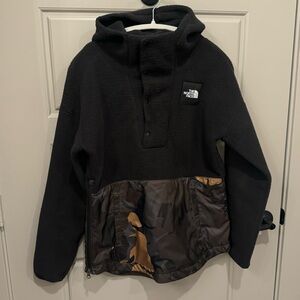 The North Face Riit Pullover Sherpa Fleece Jacket